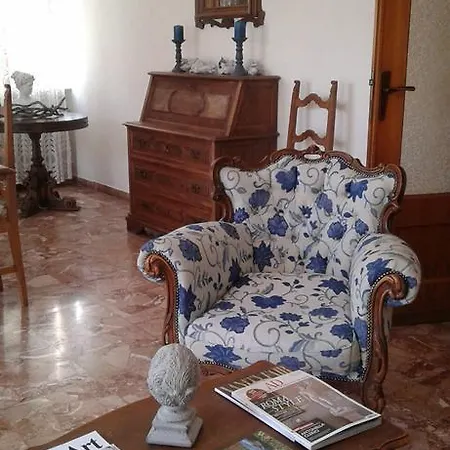 Finella Holiday home Penne